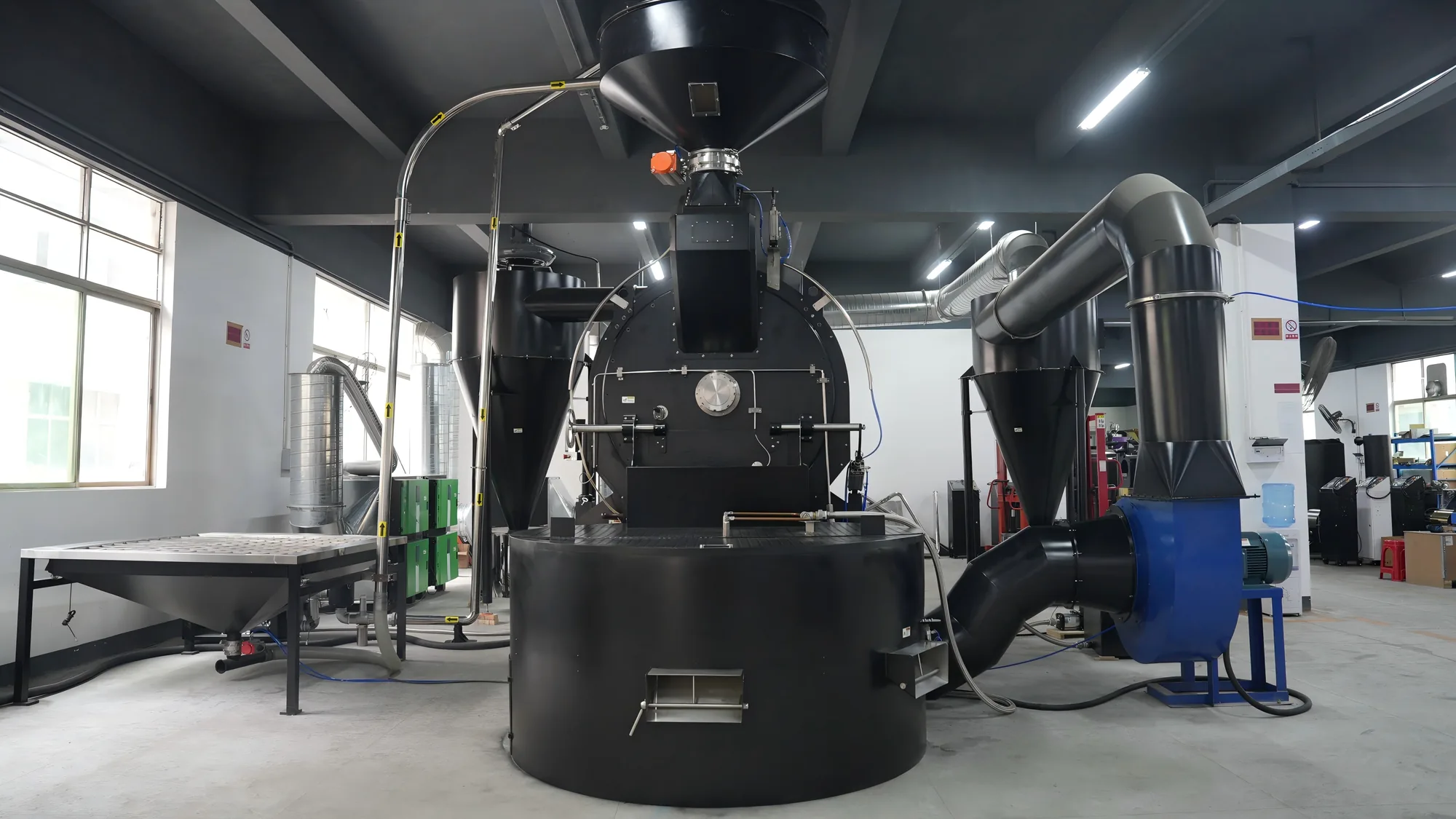 Yoshan industrial coffee roaster in factory